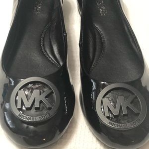 Michael Kors Black Patent leather ballerina